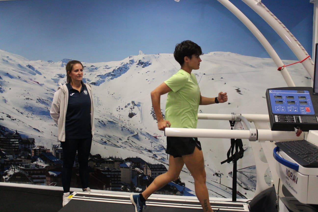 María Pérez, bicampeona en el Mundial de Atletismo de Budapest, llevó a cabo su preparación física junto a científicos de la Universidad de Granada